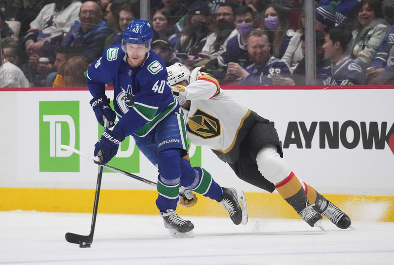 Elias Pettersson dominerade stort i Vancouver efter förra säsongens tränarbyte. Arkivbild.