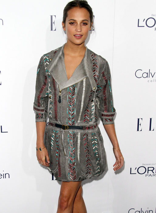 Svenska Alicia Vikander strålade på röda mattan när Elle bjöd på fest i Beverly Hills. Svenska Alicia Vikander strålade på röda mattan när Elle bjöd på fest i Beverly Hills.