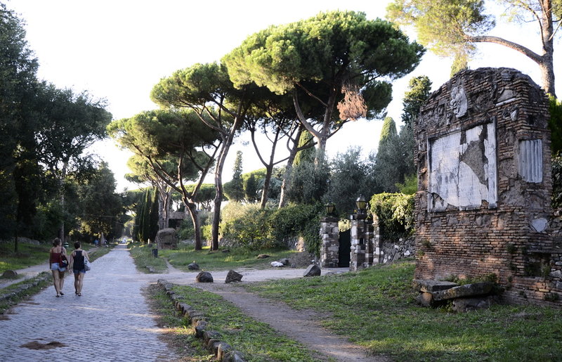 Via Appia började stenläggas år 312 före Kristus, men finns kvar än idag. Arkivbild.