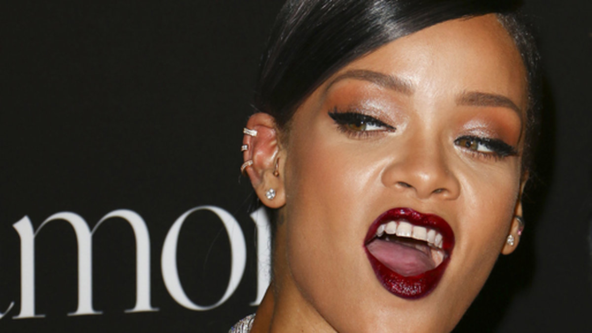 Rihanna är snyggare än någonsin på Diamond Ball i Beverly Hills.