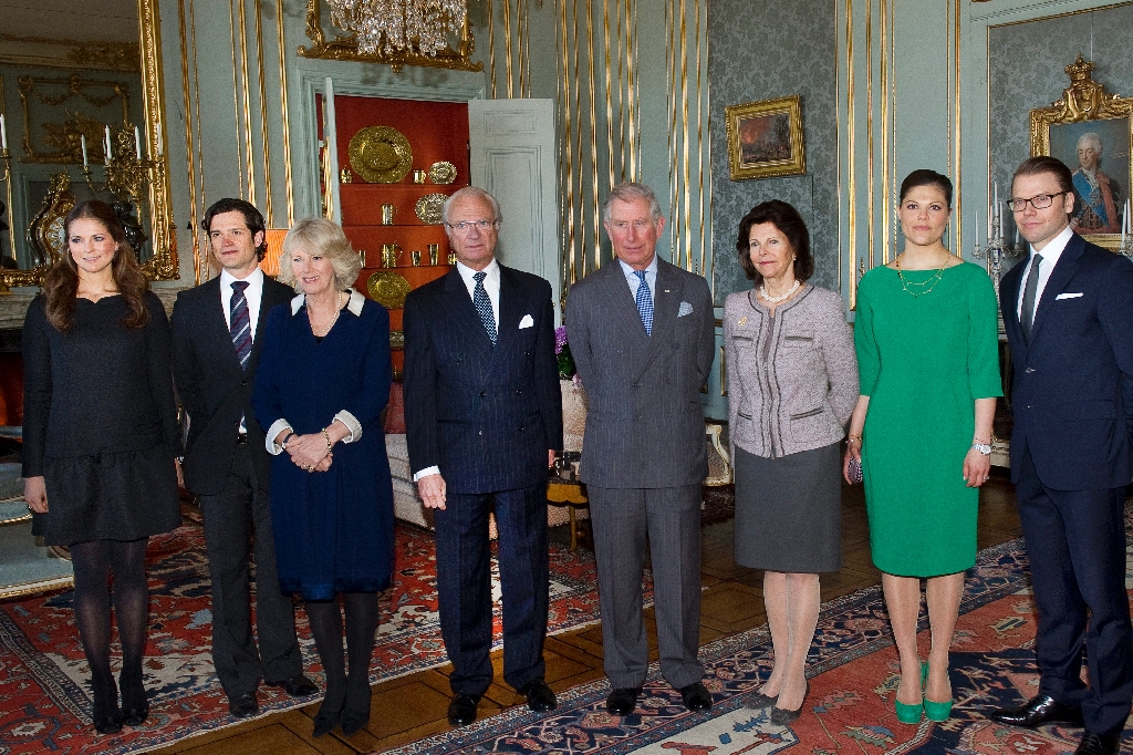 Kronprinsessan tog med rest av kungafamilljen idag emot besök av prins Charles och hertiginnan Camilla Parker-Bowles. 