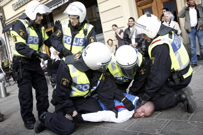Göteborgspolisen hävdar att nattens uppgörelse inte var en hämndaktion från incidenten i Gamla Stan.