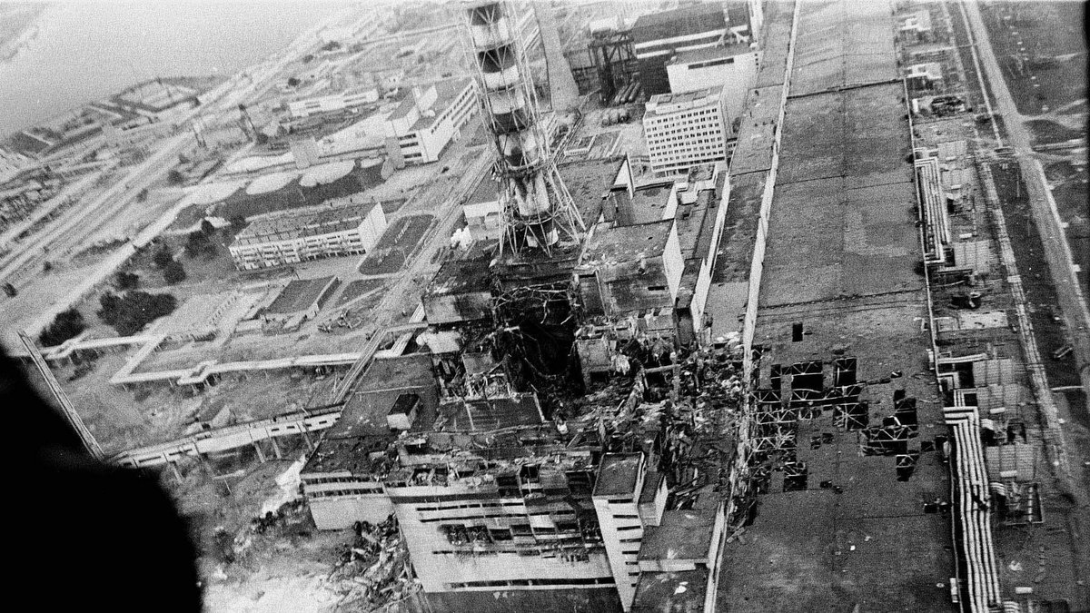 En bild som visar Tjernobyl några dagar efter olyckan. De höga halterna i Helsingfors sägs dock inte bero på ett kärnkraftverk.