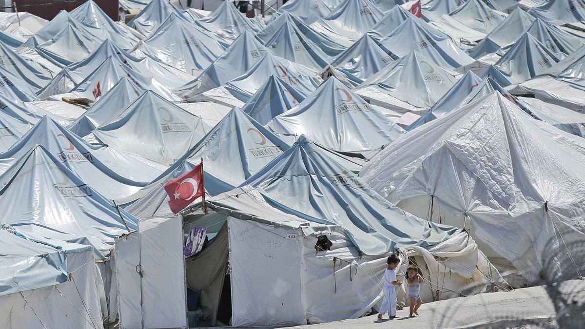 Flyktingsituationen bland tusentals syrier är fortsatt kritisk.