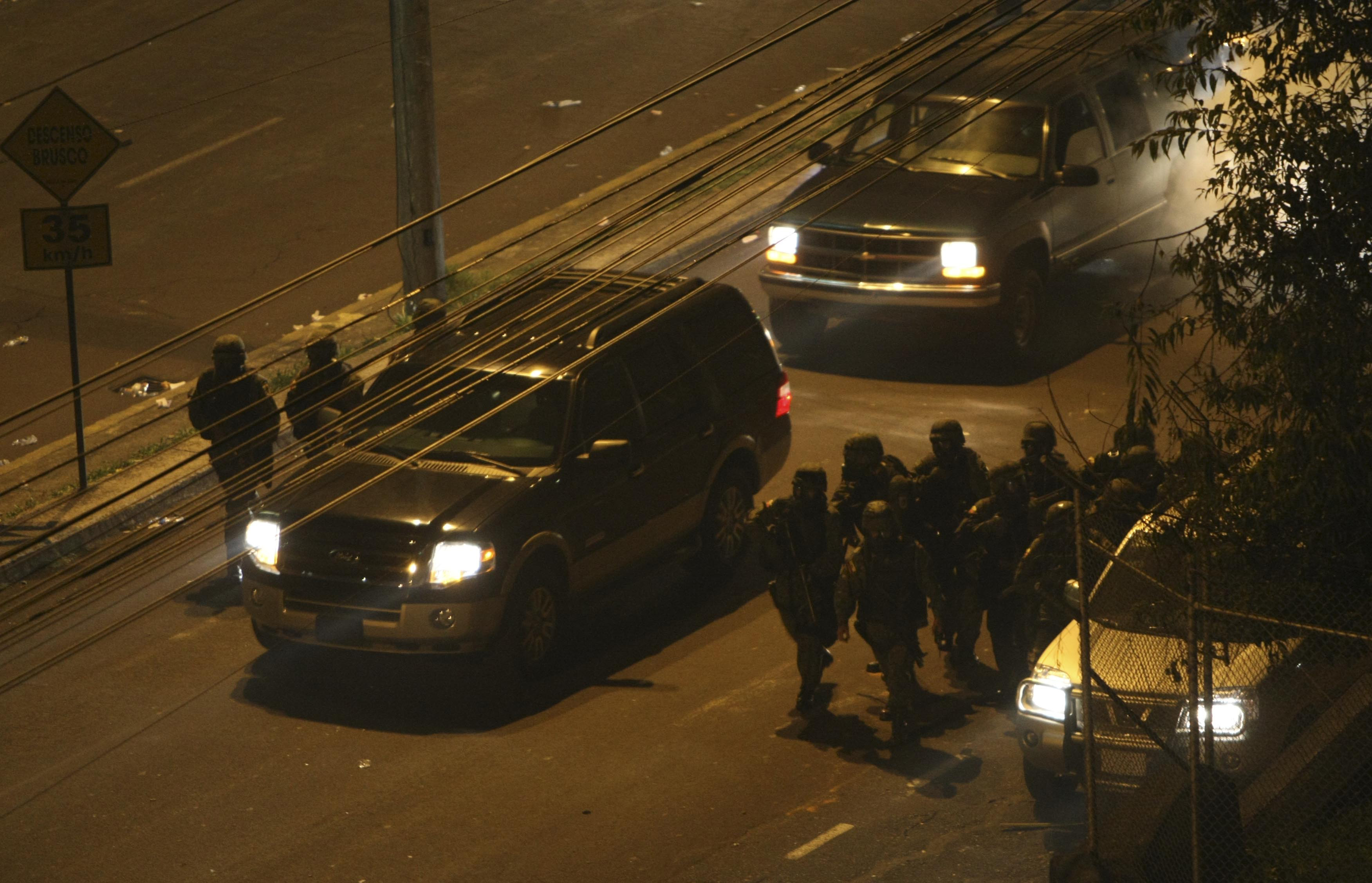 Polisen, Brott och straff, Revolt, Upplopp, Ecuador