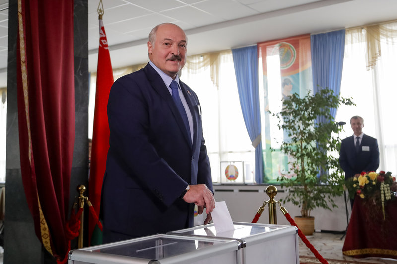 Alexander Lukashenko under valdagen. Alexander Lukashenko under valdagen.
