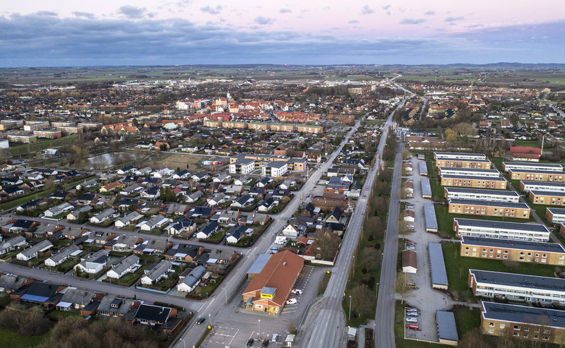 Beslutet att stoppa mottagande av kvotflyktingar drevs igenom av sverigedemokrater och moderater, medan C och S röstade emot. Arkivbild.