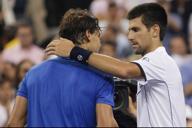 Rafael Nadal hamnade tidigt i underläge. Men den hårfagre spanjoren vägrade, i vanlig ordning, att ge upp. Genom en tuff batalj i tiebreak under tredje set lyckades Nadal vinna, men sen stupade han på mållinjen. Rafael Nadal hamnade tidigt i underläge. Men den hårfagre spanjoren vägrade, i vanlig ordning, att ge upp. Genom en tuff batalj i tiebreak under tredje set lyckades Nadal vinna, men sen stupade han på mållinjen.