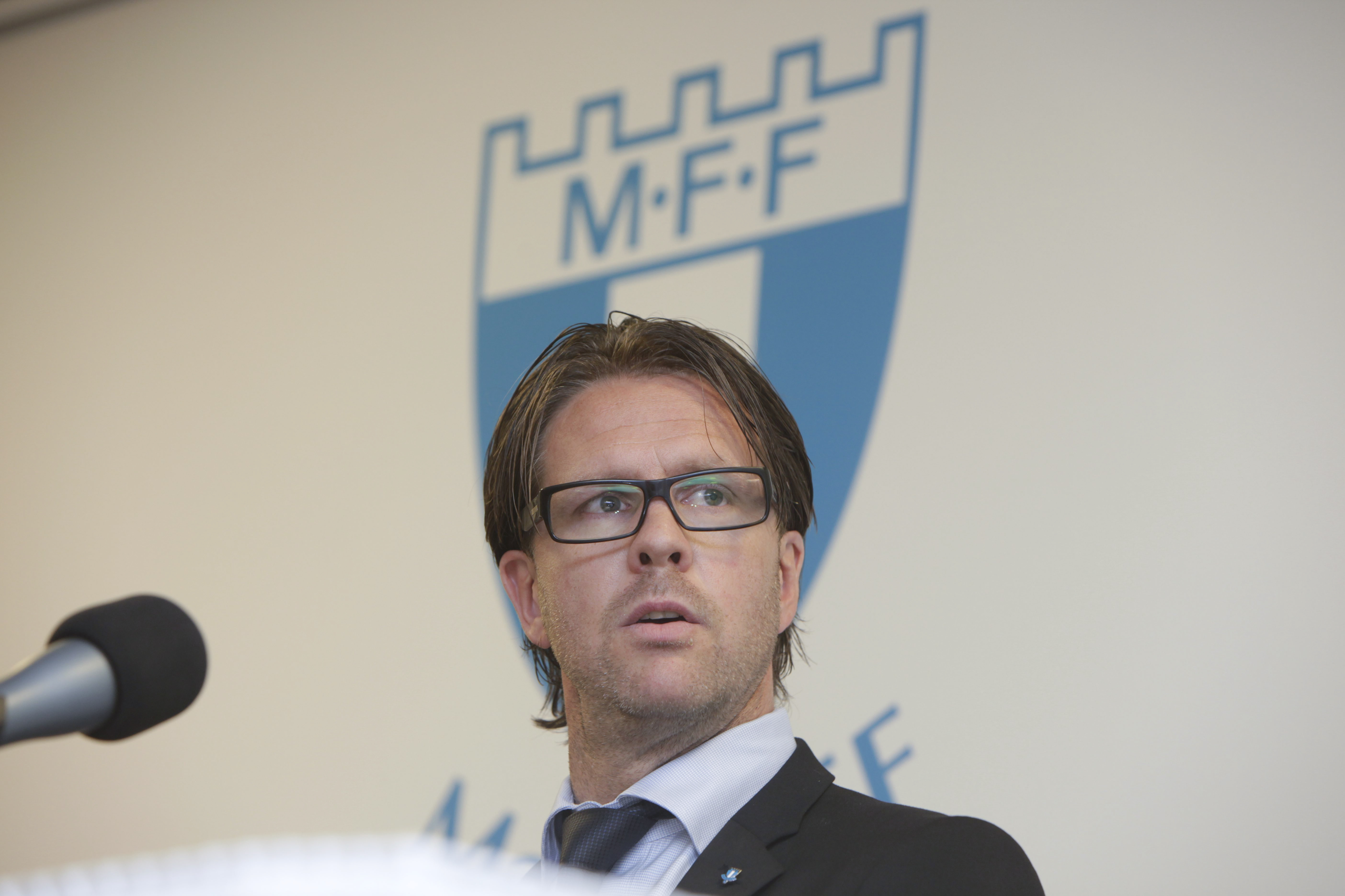 MFF:s styrelse anser att han har varit för frispråkig i media.