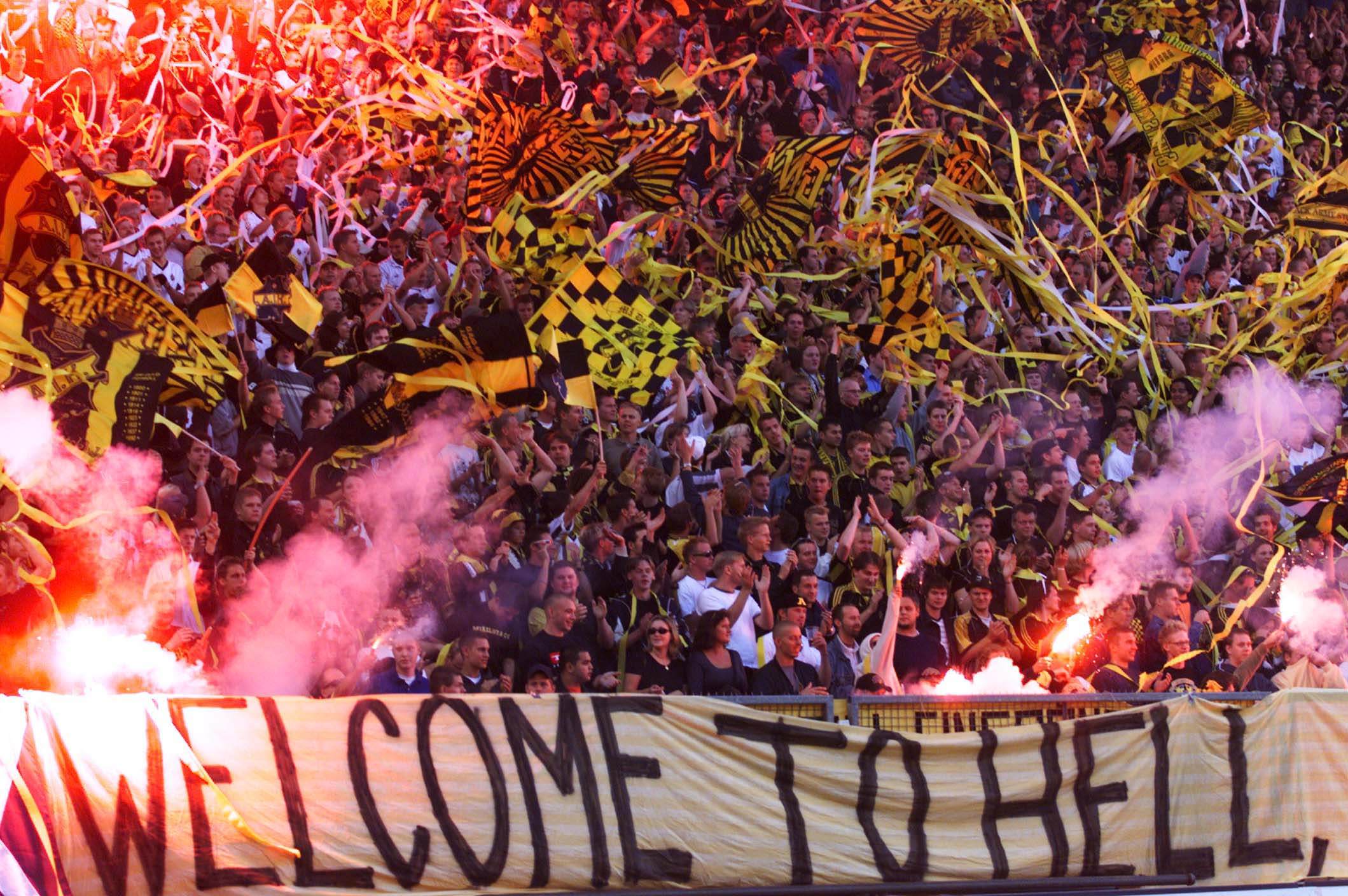 1999: AIK välkomnar AEK Aten. 1999: AIK välkomnar AEK Aten.