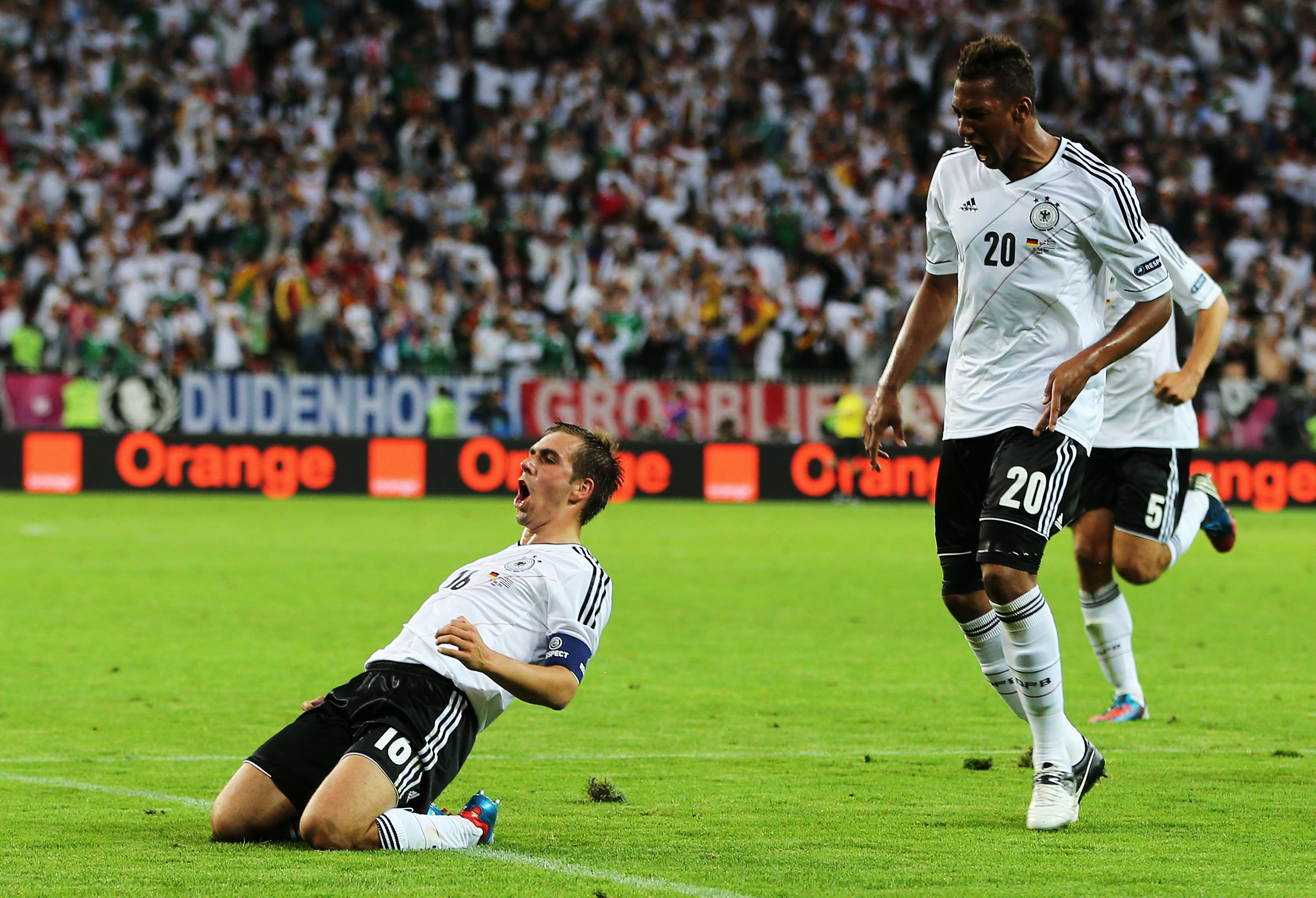 Philipp Lahm vill helst möta England i semifinalen med sitt Tyskland.