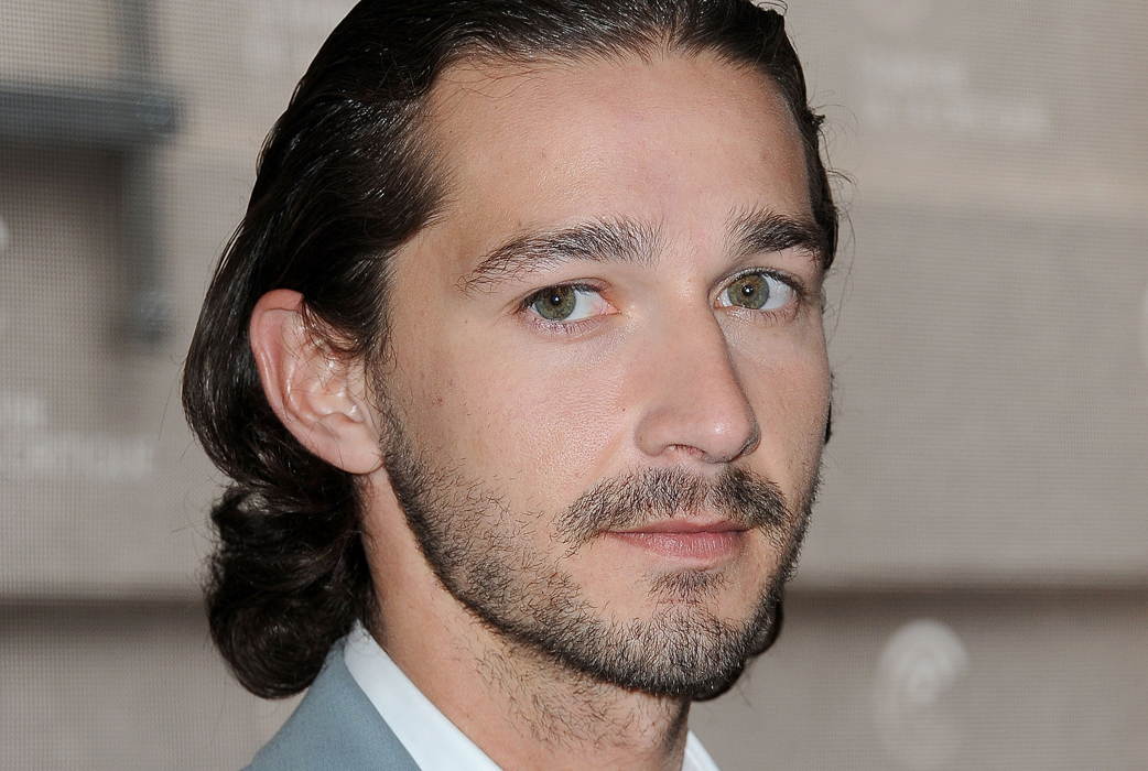 Skådespelaren Shia LaBeouf väntade tills han blev 18. För tidningen Playboy berättar han att han inte avslöjade för tjejen att han var oskuld. Skådespelaren Shia LaBeouf väntade tills han blev 18. För tidningen Playboy berättar han att han inte avslöjade för tjejen att han var oskuld.