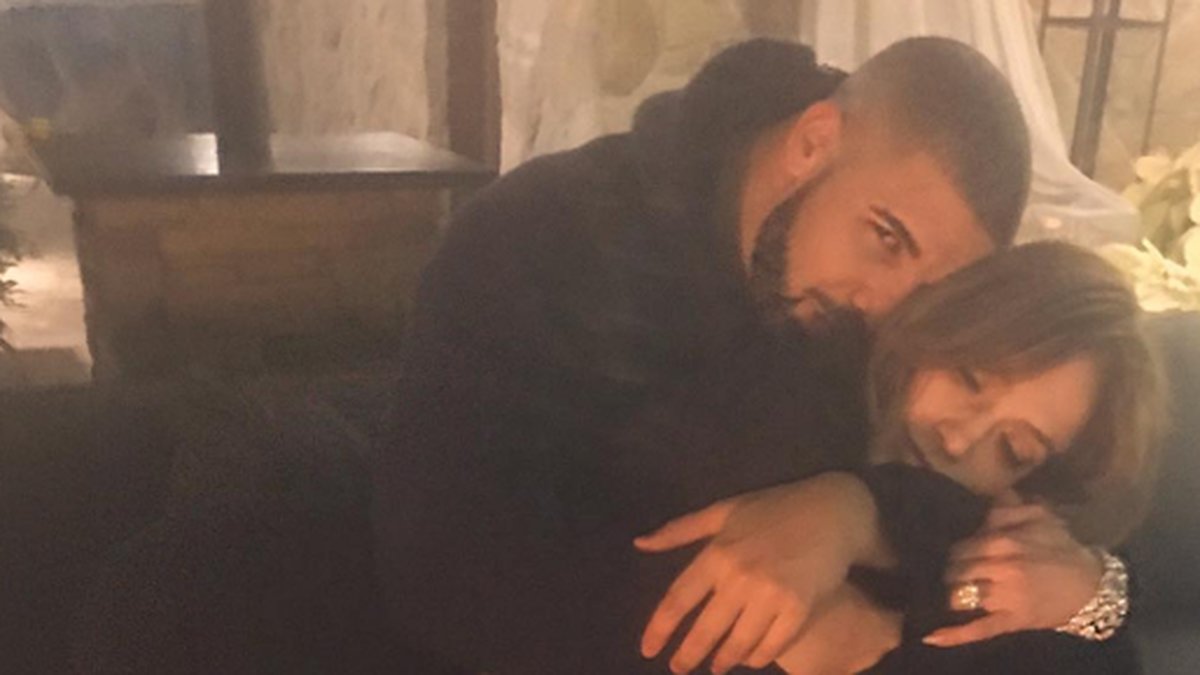 Den här bilden bjöd både Drake och Jennifer Lopez på under onsdagsmorgonen. 