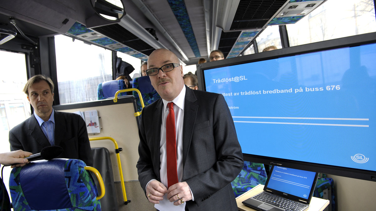 Invigning av det trådlösa bredbandet på buss 676 till Norrtälje.