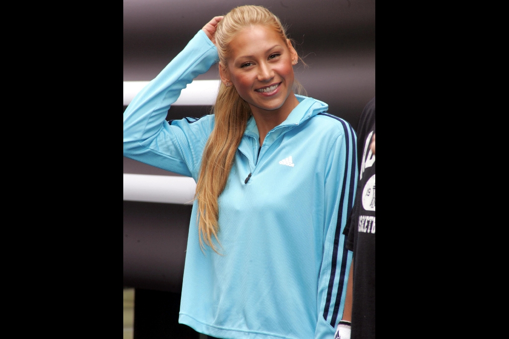 Jo, det är ju supervackra tennisproffset Anna Kournikova.