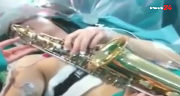 saxofon, Operation, Lakare