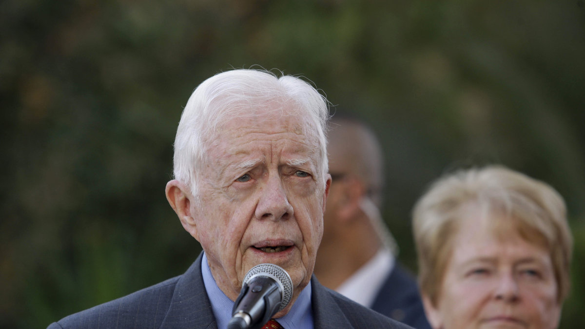 Ex-presidenten Jimmy Carter stödjer Obama så gott han kan.