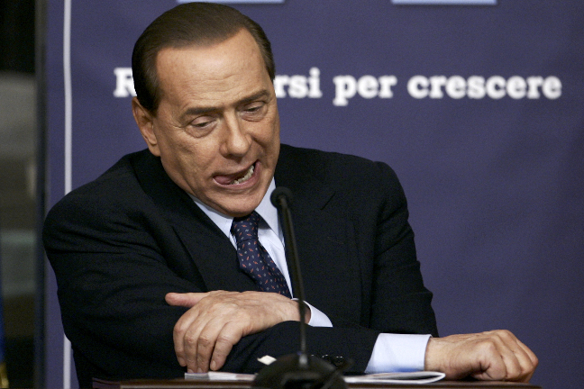 Den libyske diktatorn är för närvarande på besök hos sin italienske kollega, Silvio Berlusconi, vars stöd han säger sig ha.