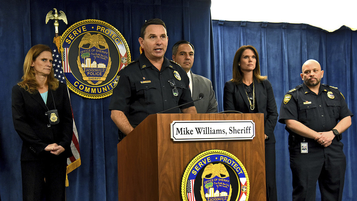 Jacksonvilles sheriff Mike Williams på presskonferensen.