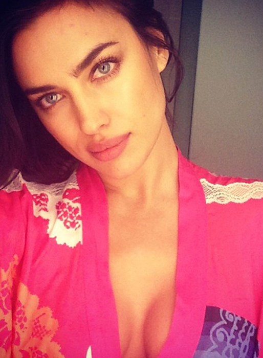 Irina Shayk är bara löjligt vacker. Vi ger upp nu. Irina Shayk är bara löjligt vacker. Vi ger upp nu.