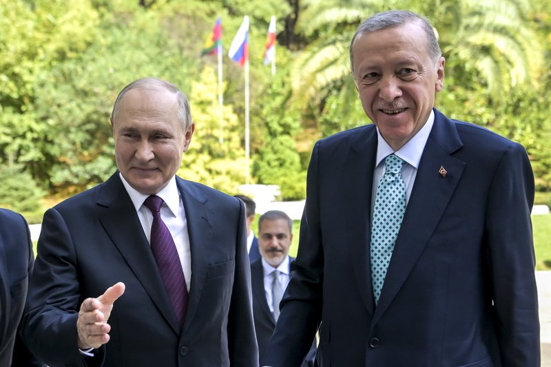 2023 tog han emot Turkiets president Recep Tayyip Erdogan vid palatset. Foto: Alexei Nikolsky/TT 2023 tog han emot Turkiets president Recep Tayyip Erdogan vid palatset. Foto: Alexei Nikolsky/TT