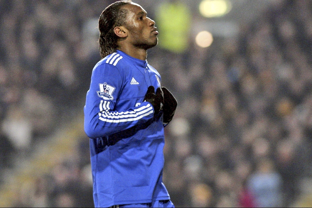 Didier Drogba räddade en poäng för Chelsea när laget endast fick 1-1 borta mot Hull City.