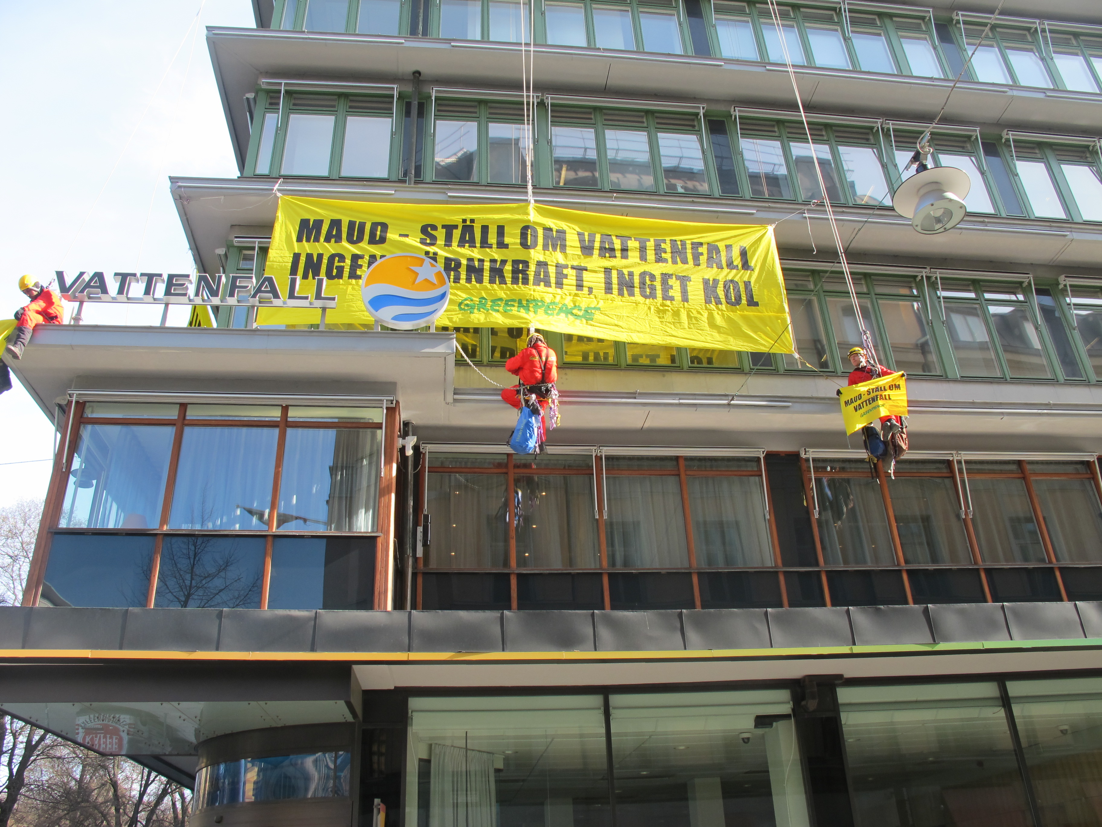 Greenpeace demonstrerade tidigare i år utanför Vattenfalls huvudkontor i Stockholm. 