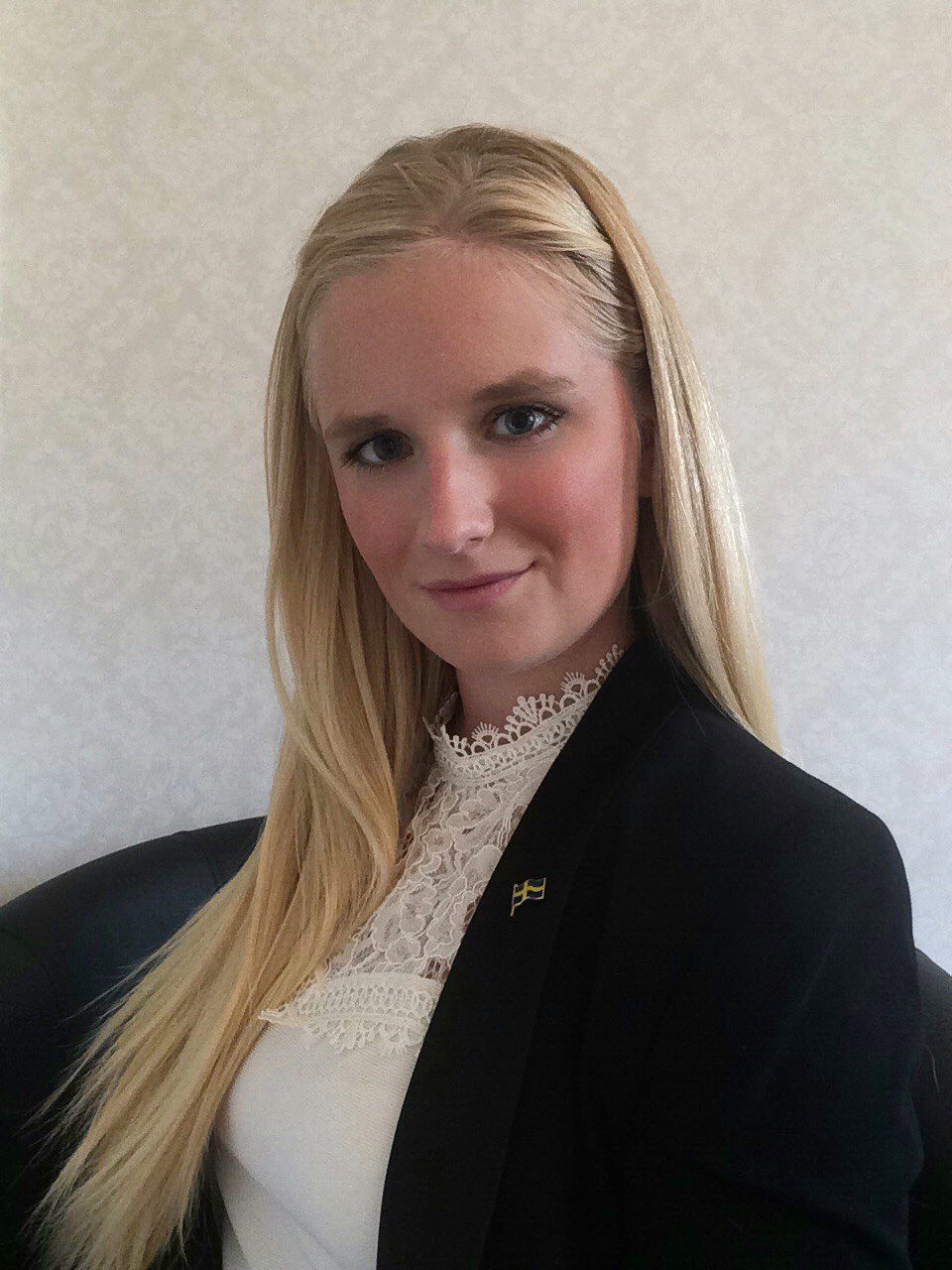 Ebba Hermansson​ är ledamot i styrelsen för SDU Väst, samt kandiderar som suppleant till SDU:s förbundsstyrelse.