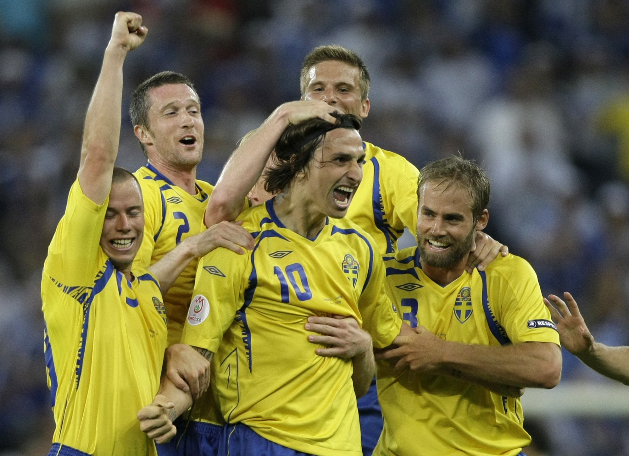 Nyheter24 kommer att finnas på plats med en redaktion i Kiev som bland annat bevakar det svenska supporterlägret.