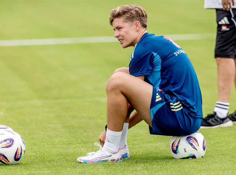Lina Hurtig, här under tisdagens träning på EM-basen i Cham, har helt förträngt den senaste EM-matchen mot England.
