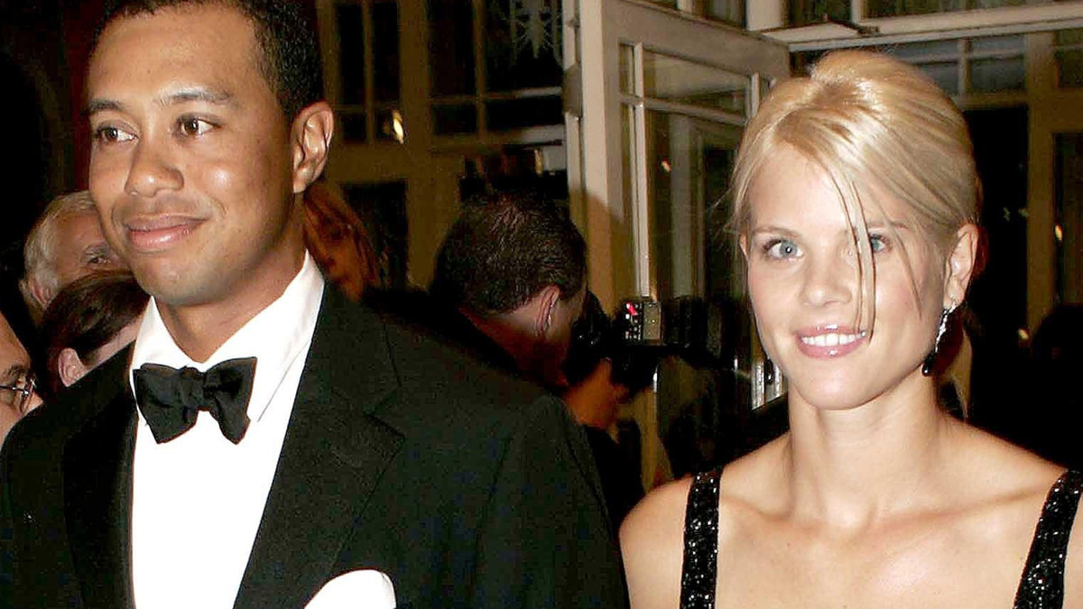 Det blev en smärre katastrof när det uppdagades att Tiger Woods systematiskt hade bedragit sin svenska fru Elin Nordegren med ett dussintal porrstjärnor. 
