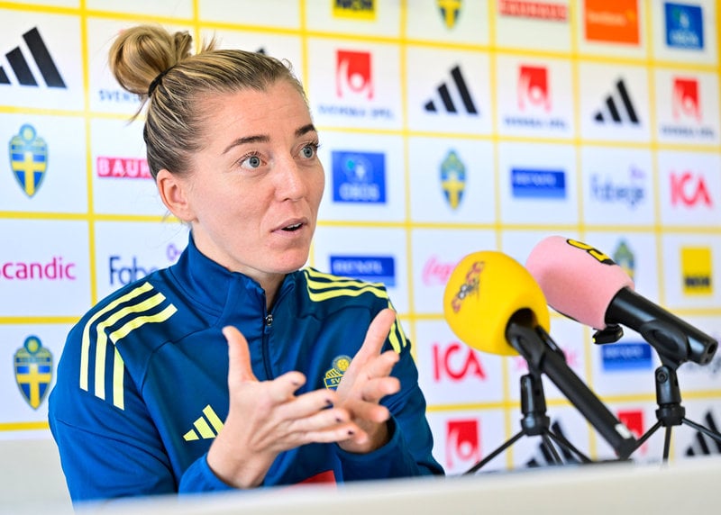 "Det har jag inte sagt". Trots att till och med hennes klubb AIK påstår att Linda Sembrant meddelat att landslagskarriären är över, hävdar hon själv att hon aldrig slagit fast något sådant.