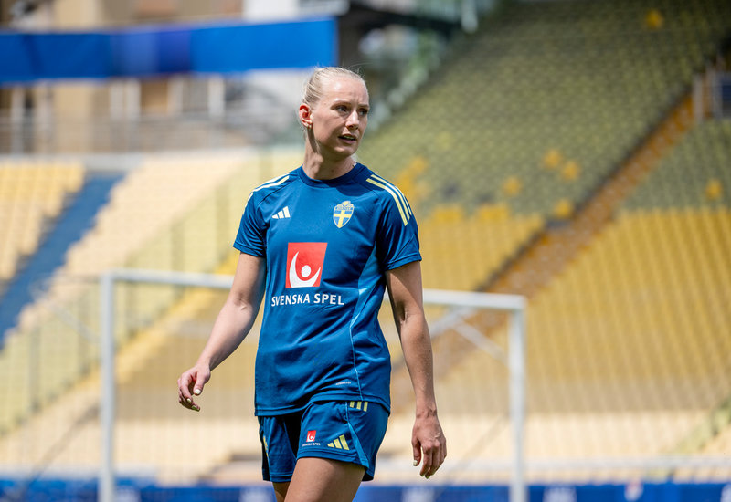 Stina Blackstenius gjorde sin andra träning med landslaget efter febersjukdomen på torsdagen, Kristi himmelsfärdsdag.