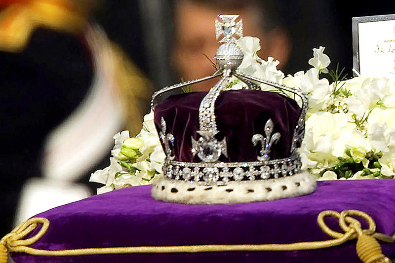 Den indiska diamanten Koh-i-noor, har burits av flera brittiska kungligheter. För närvarande är den infattad i en krona som tillhörde drottningmodern drottning Elizabeth. Arkivbild