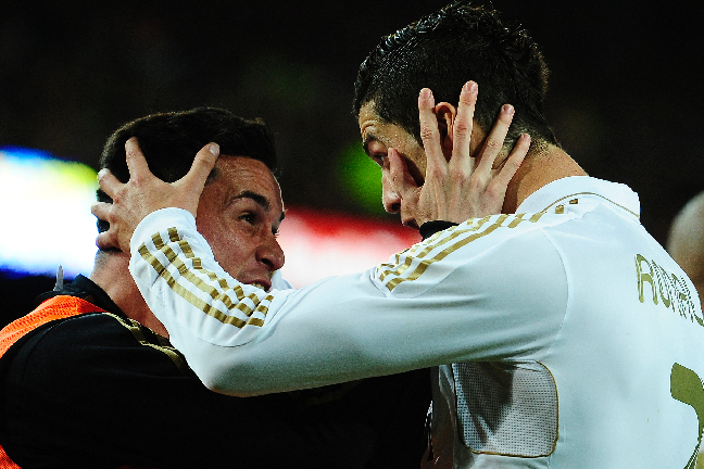 Cristiano Ronaldo firar sitt 2-1-mål med José Callejón. Cristiano Ronaldo firar sitt 2-1-mål med José Callejón.