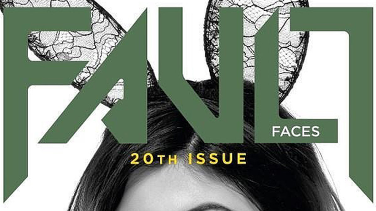 Kylie Jenner på omslaget till Fault. 