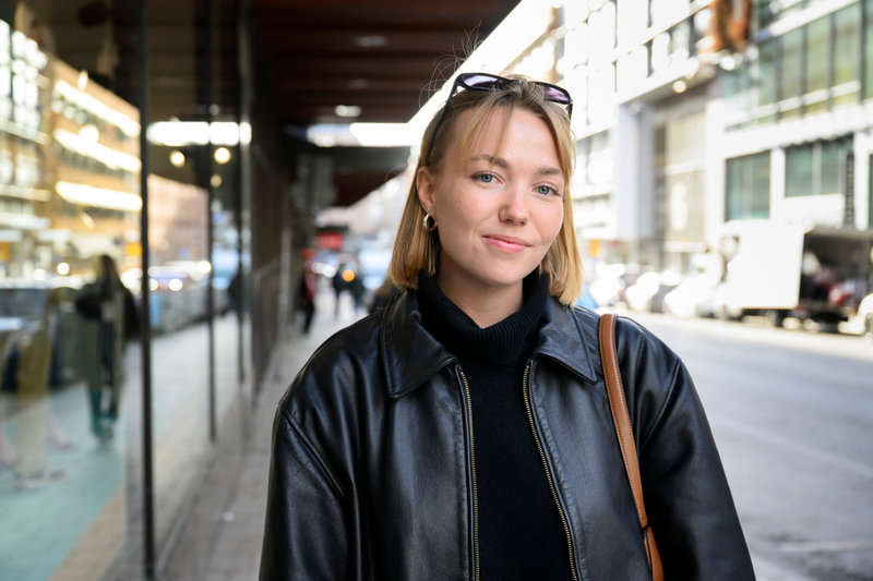 Wilma Ulvinen, 26, använder inte själv filter men upplever att det påverkar unga.