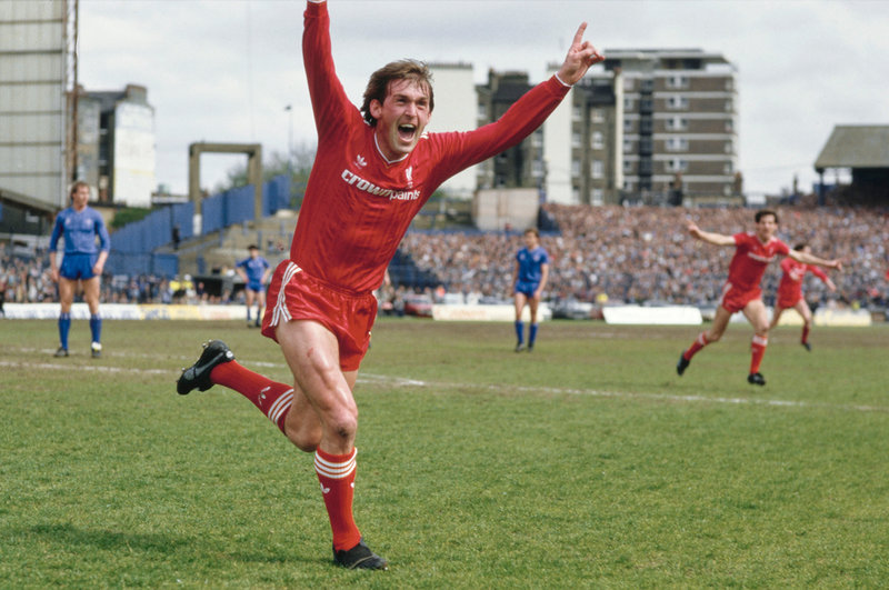 En ny dokumentär om storstjärnan Kenny Dalglish som blev en legendar efter karriären för sitt sätt att hantera Hillsboroughkatastrofen. 