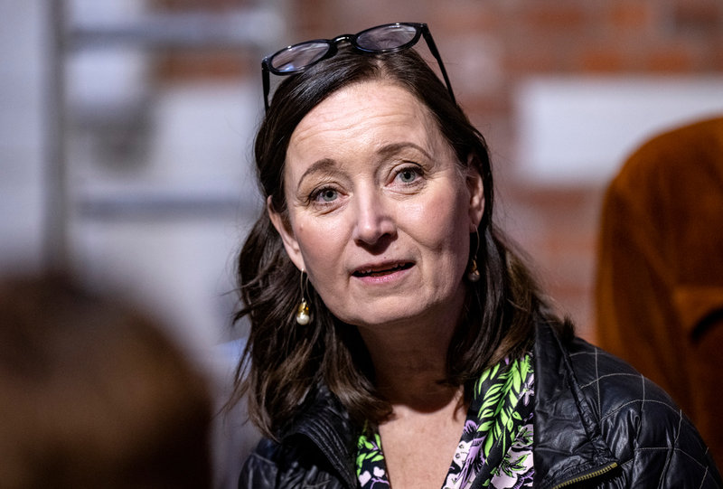 'Det här har vi aldrig haft, att publiken är så nära att man kommer att kunna känna lukten av svett från skådespelarna', säger teaterchef Kitte Wagner.