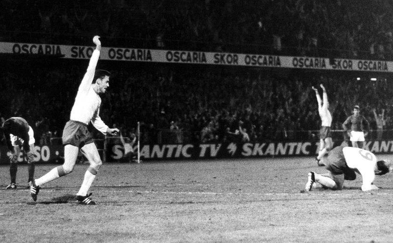 Ove Kindvall sköt Sverige till VM med två mål mot Frankrike på Råsunda 1969. För det fick han Bragdguldet. Arkivbild.