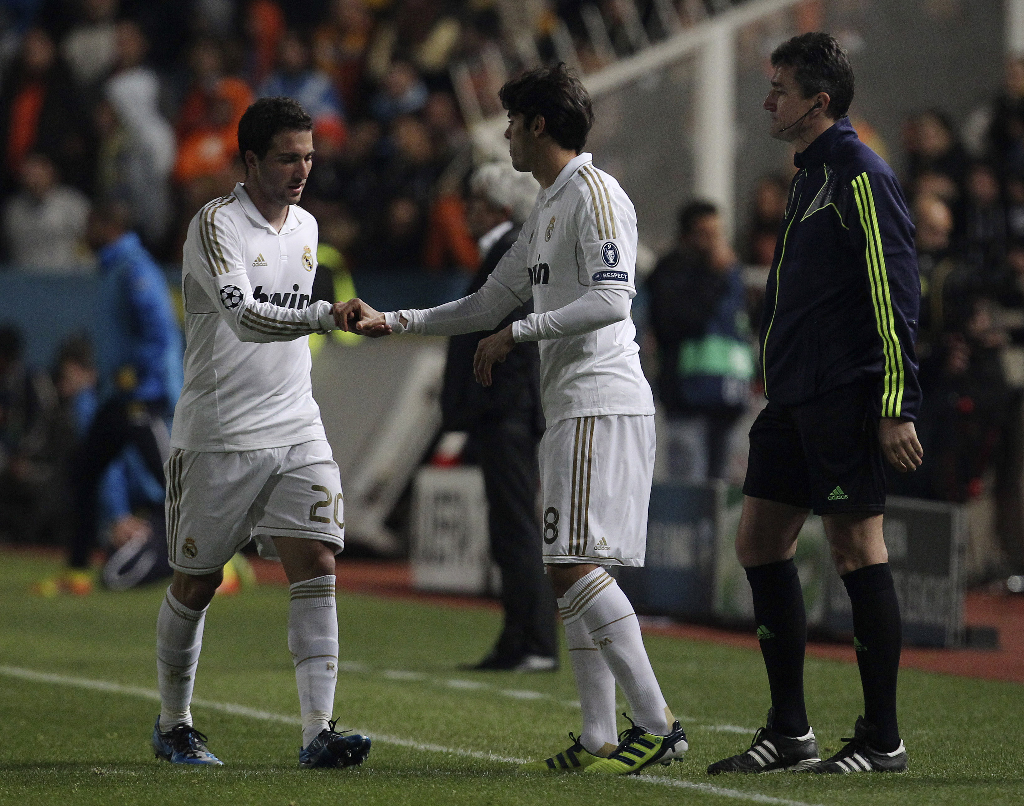 Senare blev han också utbytt mot Kaká som gjorde ett av Real Madrids tre mål. 