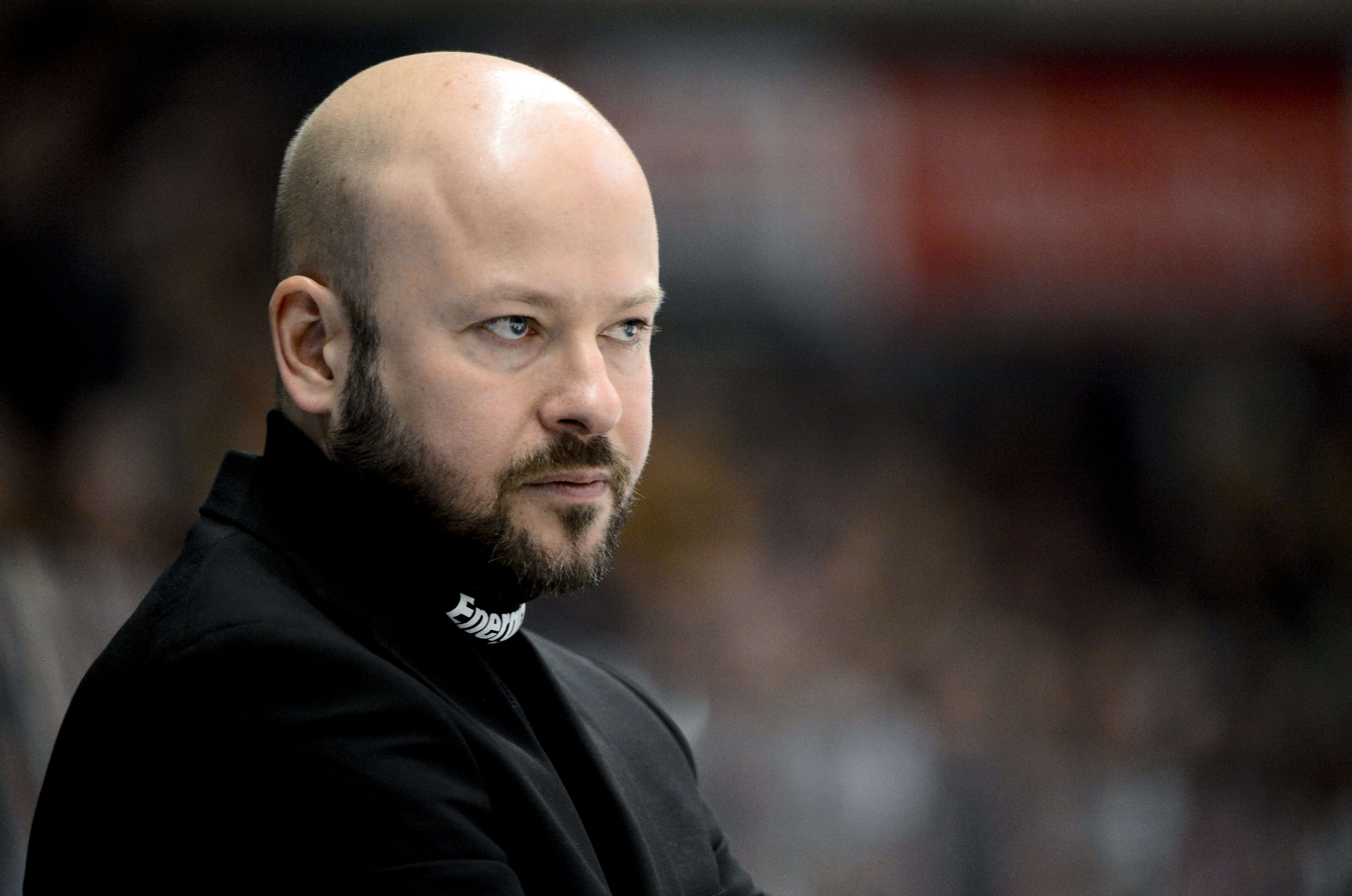 Brynäs tränare Tommy Johnsson ställde Niklas Svedberg i mål. Brynäs tränare Tommy Johnsson ställde Niklas Svedberg i mål.