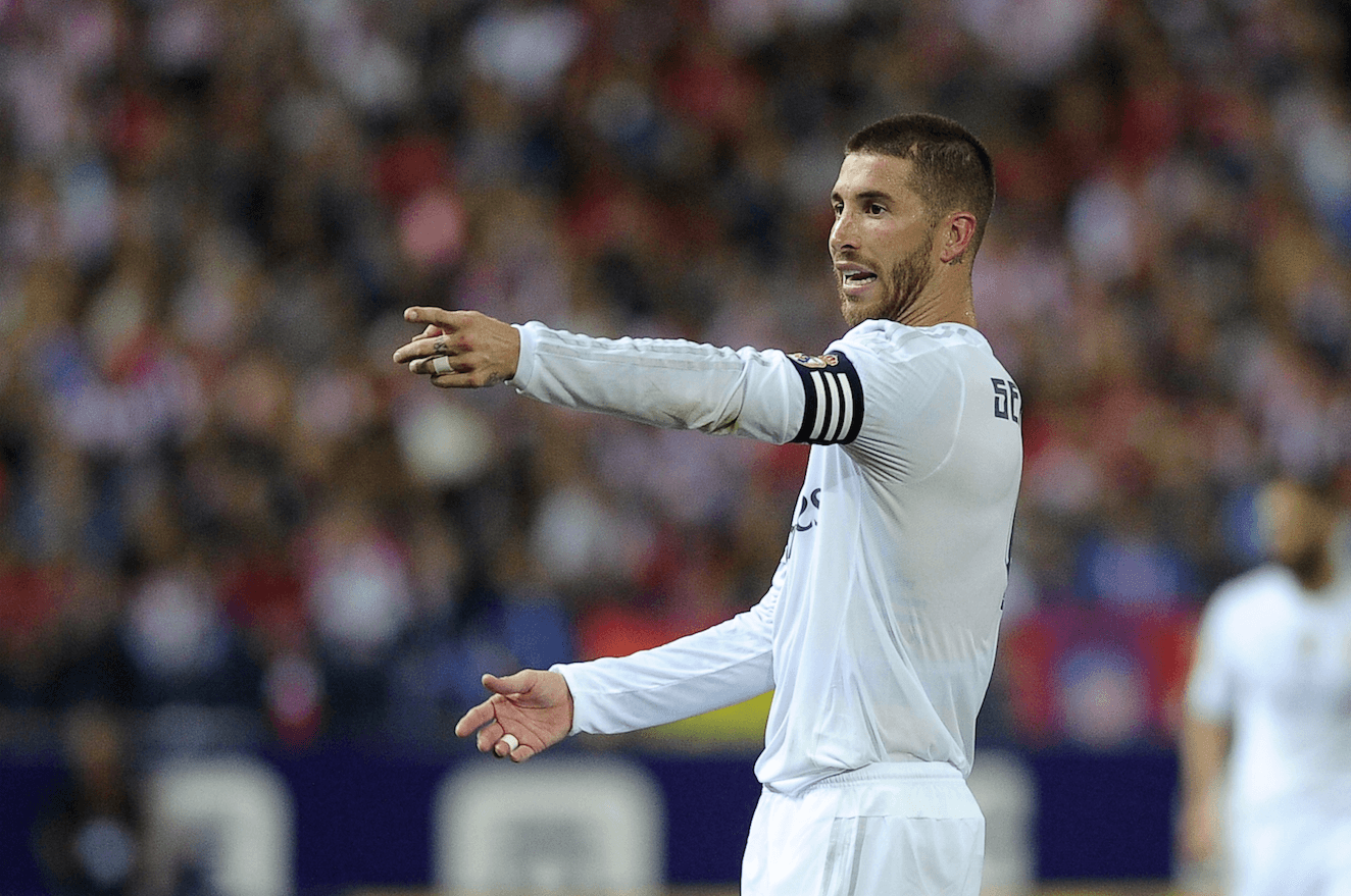 På högerbacken: Real Madrid-kaptenen Sergio Ramos. Otroligt hög högstanivå och en riktig vinnarskalle. Hade tagit plats i nästan alla försvar i världen. På högerbacken: Real Madrid-kaptenen Sergio Ramos. Otroligt hög högstanivå och en riktig vinnarskalle. Hade tagit plats i nästan alla försvar i världen.