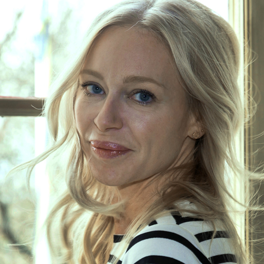 Precis som Isabel Adrian. Precis som Isabel Adrian.