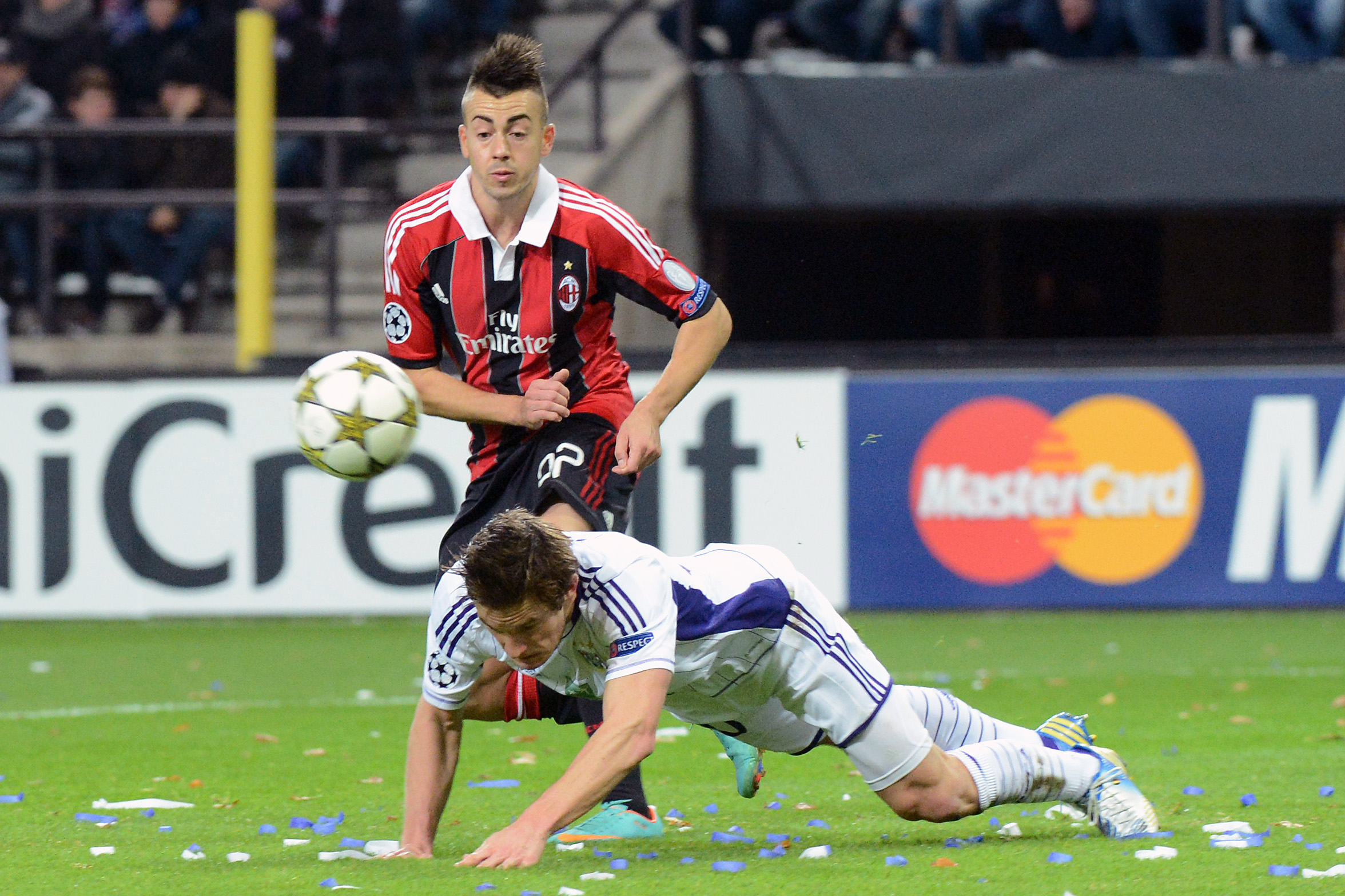 El Shaarawy gjorde såklart mål för Milan. Han har verkligen axlat rollen som målgörare i Milan på bästa sätt. El Shaarawy gjorde såklart mål för Milan. Han har verkligen axlat rollen som målgörare i Milan på bästa sätt.
