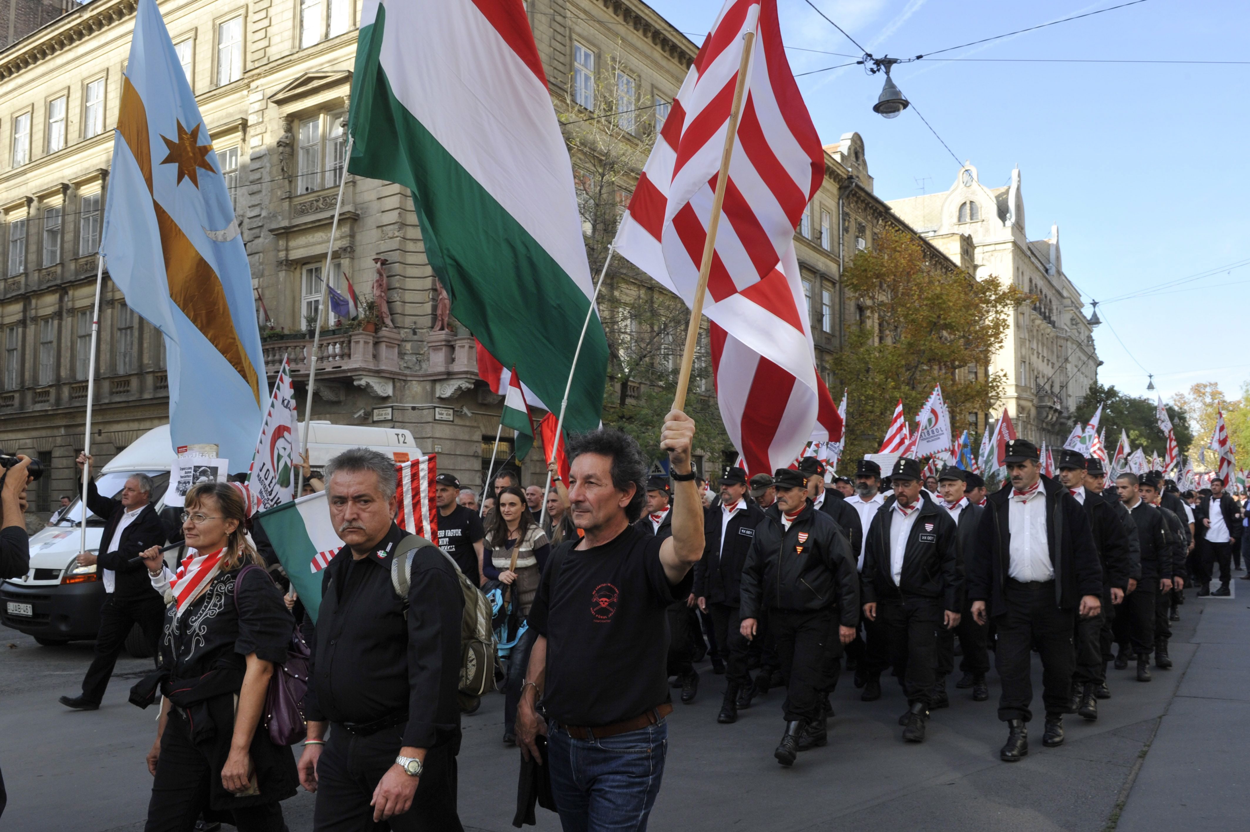 Jobbik i Ungern demonstrerar mot romer