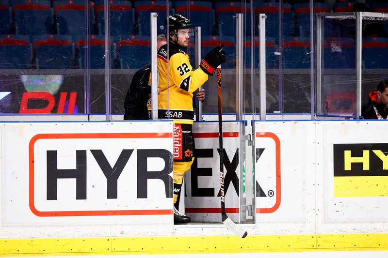 Oscar Engsund vill inte att hockeyn ska bli som fotbollen. Arkivbild.