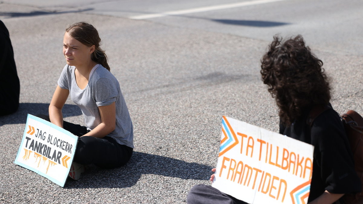 Klimataktivisten Greta Thunberg deltog i en klimataktion den 24 juli, vid Oljehamnen i Malmö, som slutade med att polis lyfte bort henne.