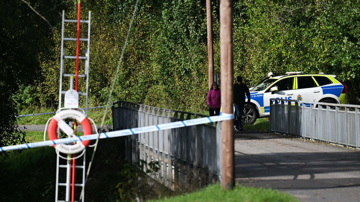 En 15-årig pojke hittades död i Säveån i Alingsås i oktober. På tisdag väntas åtal i fallet. Arkivbild.