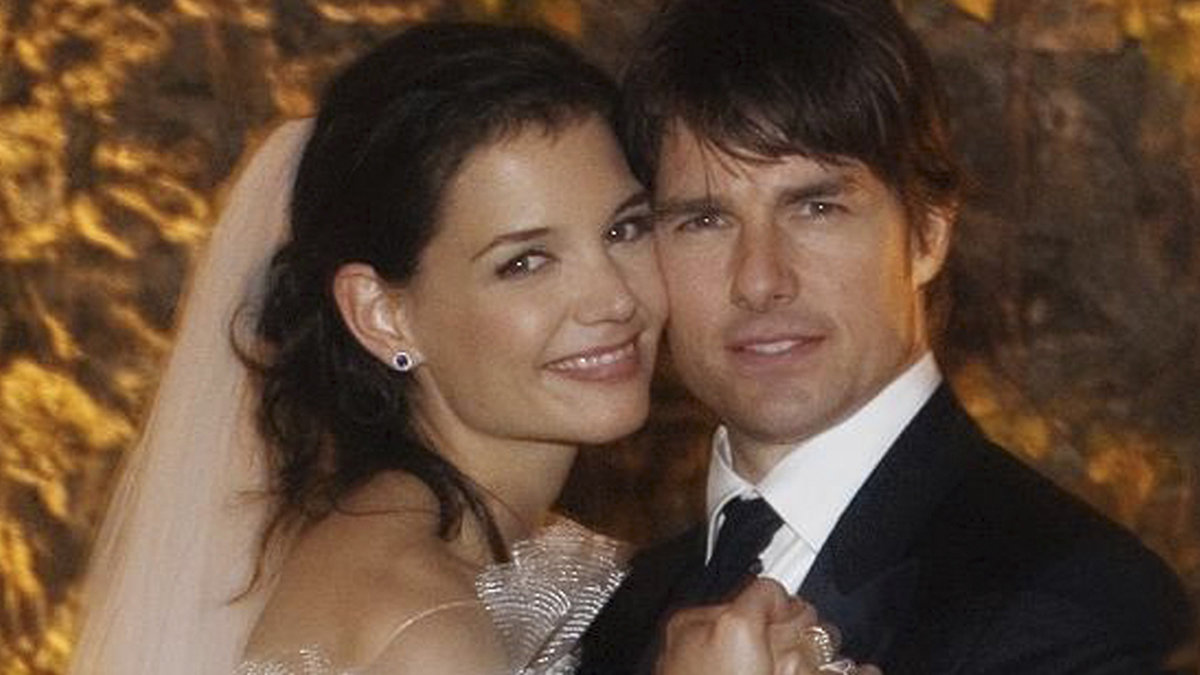 Katie Holmes och Tom Cruise är föräldrar till Suri. År 2012 skilde sig stjärnparet och det blev årets mest omtalade skilsmässa.